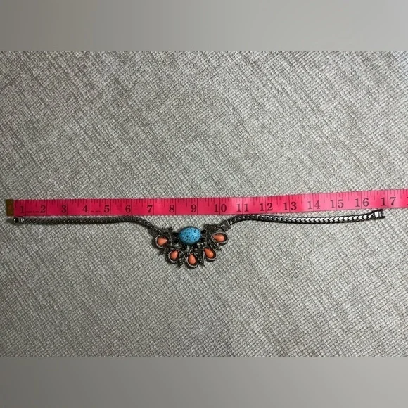 ⭐️ Beautiful Costume Jewelry set- necklace and earrings - Picture 8 of 9